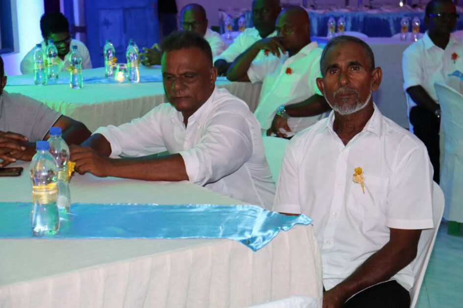 ފެނަކައިގެ 13 ވަނަ އަހަރީދުވަސް ފާހަގަކުރުމަށް ހުޅުމީދޫ ބްރާންޗުން ބޭއްވި ޚާއްސަ ހަފްލާގެ ތެރެއިން ފެނަކައިގެ 13 ވަނަ އަހަރީދުވަސް ފާހަގަކުރުމަށް ހުޅުމީދޫ ބްރާންޗުން ބޭއްވި ޚާއްސަ ހަފްލާގެ ތެރެއިން