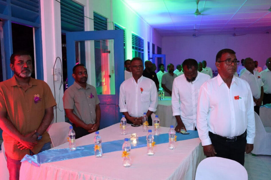 ފެނަކައިގެ 13 ވަނަ އަހަރީދުވަސް ފާހަގަކުރުމަށް ހުޅުމީދޫ ބްރާންޗުން ބޭއްވި ޚާއްސަ ހަފްލާގެ ތެރެއިން ފެނަކައިގެ 13 ވަނަ އަހަރީދުވަސް ފާހަގަކުރުމަށް ހުޅުމީދޫ ބްރާންޗުން ބޭއްވި ޚާއްސަ ހަފްލާގެ ތެރެއިން