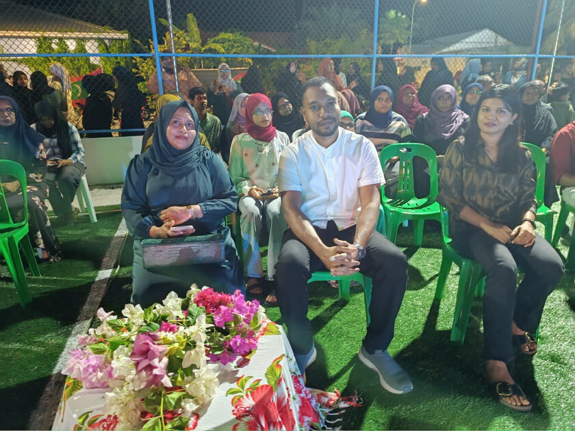 މީދޫ މޫސާގެފަންނުގެ ފިނިމައިޒާނާއި ދަނޑު ރަސްމީކޮށް ހުޅުވުމަށް ބޭއްވުނު ރަސްމިއްޔާތުގެ ތެރެއިން މީދޫ މޫސާގެފަންނުގެ ފިނިމައިޒާނާއި ދަނޑު ރަސްމީކޮށް ހުޅުވުމަށް ބޭއްވުނު ރަސްމިއްޔާތުގެ ތެރެއިން