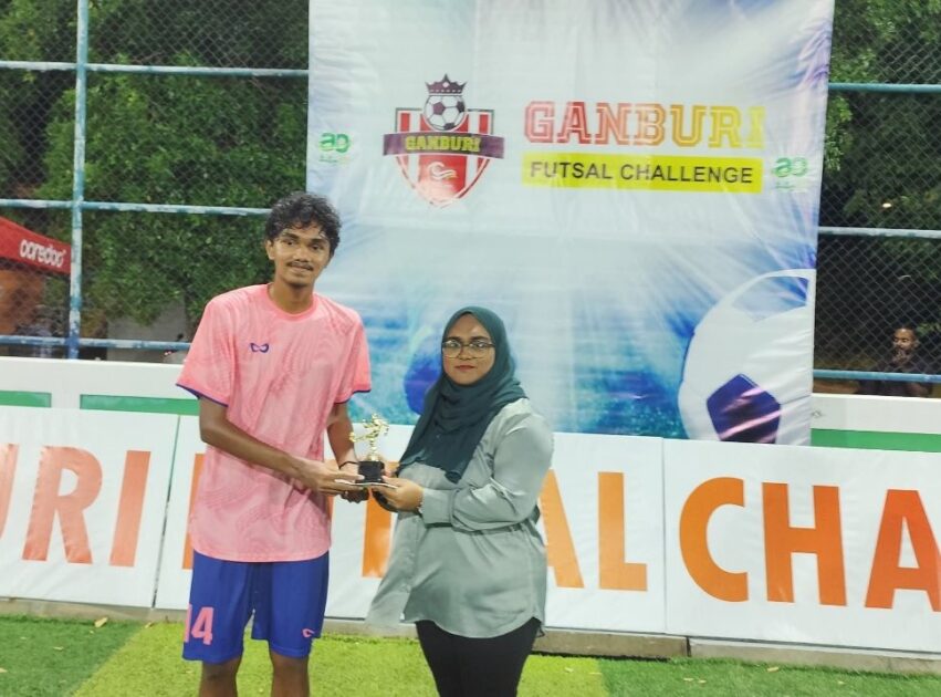 އައިލެންޑް ކިންގުއާއި އެފްސީ ވޮރިއާސް ބައްދަލުކުރިމެޗްގެ މޮޅުކުޅުންތެރިޔާ އަލްކު އައިލެންޑް ކިންގުއާއި އެފްސީ ވޮރިއާސް ބައްދަލުކުރިމެޗްގެ މޮޅުކުޅުންތެރިޔާ އަލްކު