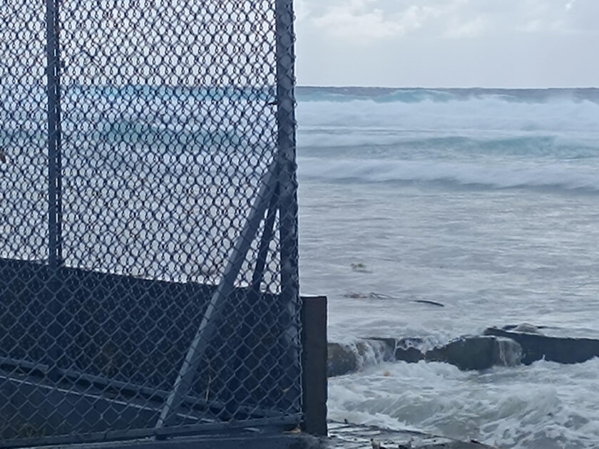 ބުރާސްފަތި މެންދުރުގެ ވަގުތެއްގައި ވައިގަދަވެ ކަނޑުގަދަވުމުގެ ސަބަބުންންއަށް މީދުއަށް ބޮޑަށް އުދައެރި ބުރާސްފަތި މެންދުރުގެ ވަގުތެއްގައި ވައިގަދަވެ ކަނޑުގަދަވުމުގެ ސަބަބުންންއަށް މީދުއަށް ބޮޑަށް އުދައެރި