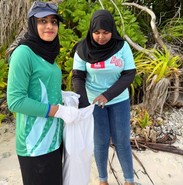 މީދޫ ގޮނޑުދޮށް ސާފުކުރުމުގެ މަސައްކަތުގެ ތެރެއިން މީދޫ ގޮނޑުދޮށް ސާފުކުރުމުގެ މަސައްކަތުގެ ތެރެއިން