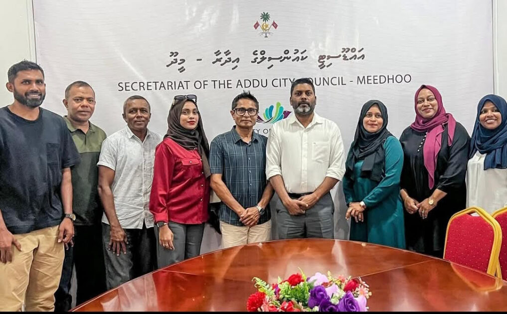 ކުޅިވަރާއި ހަށިހެޔޮކަމާއި ބެހޭ ވަޒީރު އަބްދުﷲ ރާފިއު މީދުއަށް ކުރެއްވި ދަތުރުފުޅުގައި ބޭއްވުނު މަޝްވަރާ ބައްދަލުވުމަށްފަހު ކުޅިވަރާއި ހަށިހެޔޮކަމާއި ބެހޭ ވަޒީރު އަބްދުﷲ ރާފިއު މީދުއަށް ކުރެއްވި ދަތުރުފުޅުގައި ބޭއްވުނު މަޝްވަރާ ބައްދަލުވުމަށްފަހު