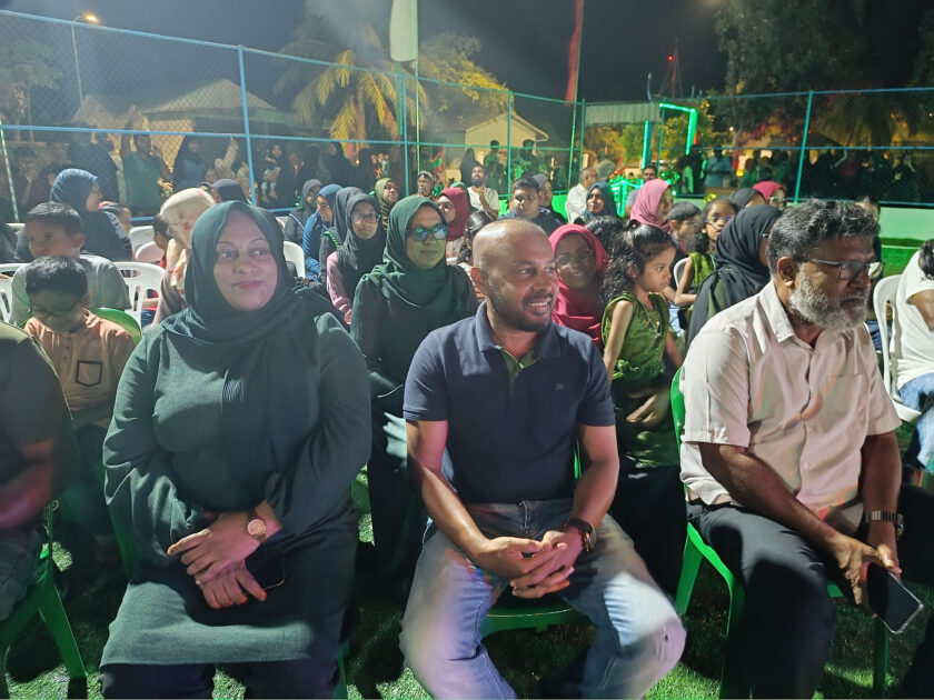 މީދޫ މޫސާގެފަންނުގެ ފިނިމައިޒާނާއި ދަނޑު ރަސްމީކޮށް ހުޅުވުމަށް ބޭއްވުނު ރަސްމިއްޔާތުގެ ތެރެއިން މީދޫ މޫސާގެފަންނުގެ ފިނިމައިޒާނާއި ދަނޑު ރަސްމީކޮށް ހުޅުވުމަށް ބޭއްވުނު ރަސްމިއްޔާތުގެ ތެރެއިން