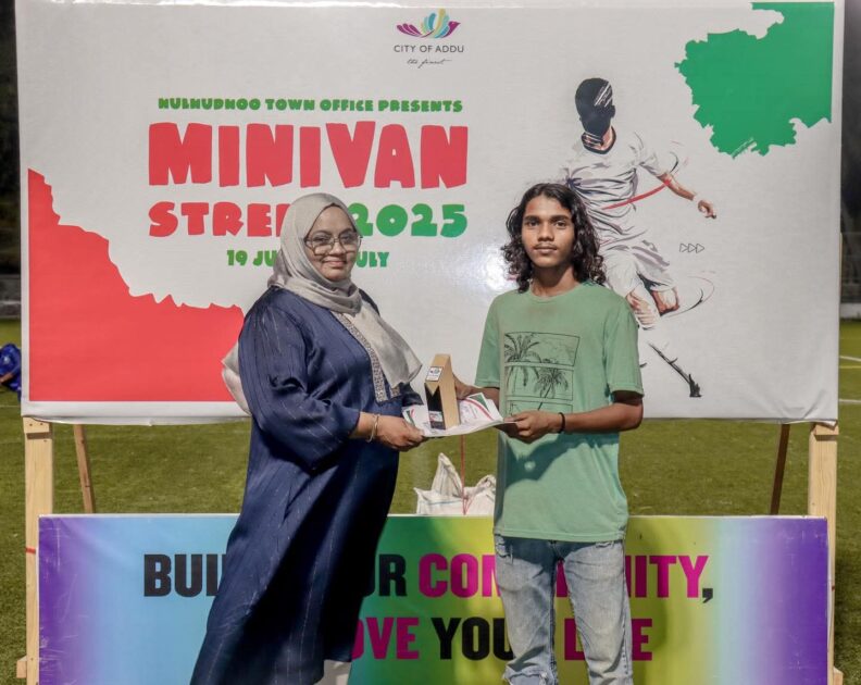 މުބާރާތުގެއެންމެ މޮޅު 5 ކުޅުންތެރީންގެ ތެރޭގައި ހިމެނުނު : ޒާމިލް މުބާރާތުގެއެންމެ މޮޅު 5 ކުޅުންތެރީންގެ ތެރޭގައި ހިމެނުނު :ޒާމިލް