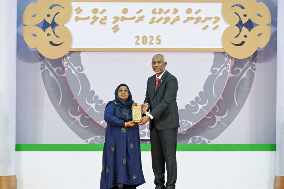 މުހިންމު ހުރިހާ ކަމެއްވެސް ހިނގައިދިޔައީ މީދޫ ކޯޓުގައި ލަތީފާ ހޭދަކުރެއްވި ދިގު ސާޅީސް އަހަރުގެ ތެރޭގައެވެ. 