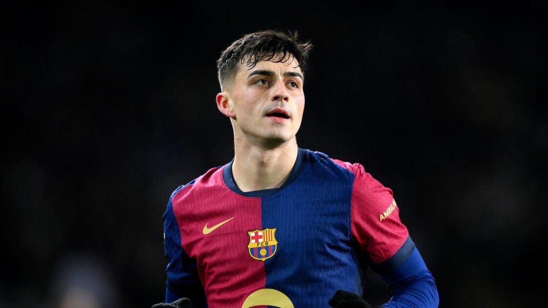 މިއީ 2024 ވަނަ އަހަރުގެ ޑިސެމްބަރު މަހުގެ 21 ވަނަ ދުވަހު ސްޕެއިންގެ ބާސެލޯނާގައި ހުންނަ އެސްޓަޑި އޮލިމްޕިކް ލުއިސް ކޮމްޕަނީސްގައި ބޭއްވުނު އެފްސީ ބާސެލޯނާ އާއި އެޓްލެޓިކޯ ޑެ މެޑްރިޑް އާ ދެމެދު ކުޅުނު ލަ ލީގާ މެޗުގައި ނެގިފައިވާ ފޮޓޯއެކެވެ. | ފޮޓޯ ކްރެޑިޓް: ގެޓީ އިމޭޖަސް