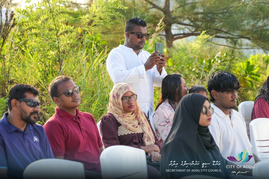 އައްޑޫ ސިޓީގެ ފަތުރުވެރިކަމަށް އައު މަންޒިލެއް: މީދޫ ސްކޫބާ ކްލަބް ހުޅުވުމުގެ ރަސްމިއްޔާތުގެ ތެރެއިން- ފޮޓޯ ކްރެޑިޓް: އައްޑޫސިޓީ ކައުންސިލް އައްޑޫ ސިޓީގެ ފަތުރުވެރިކަމަށް އައު މަންޒިލެއް: މީދޫ ސްކޫބާ ކްލަބް ހުޅުވުމުގެ ރަސްމިއްޔާތުގެ ތެރެއިން- ފޮޓޯ ކްރެޑިޓް: އައްޑޫސިޓީ ކައުންސިލް