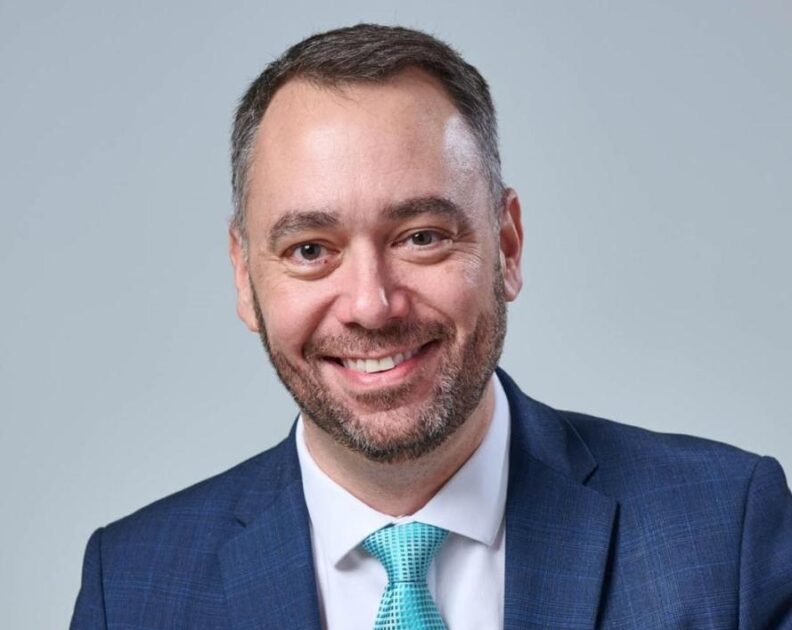 ބެލްޖިއަމްގެ ޚާރިޖީ ވަޒީރު : މެކްސިމް ޕްރެވޯ 