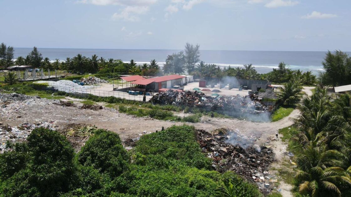 ކުނިކޮށިން އަރާ ދުންތައް ރަށުގެ ތެރެއަށް ފެތުރެނީ -ފޮޓޯ އަޒީން