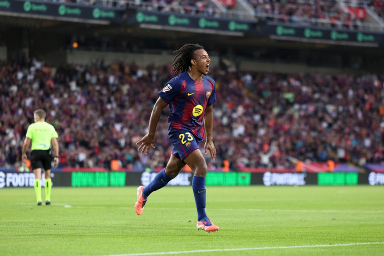 ބާސެލޯނާއަށް ލިބުނު ކޯނަރަކުން ރަޝްފޯޑް ފޮނުވާލި ބޯޅަ ބޮލުން ޖަހާ ގޯލްތެރެއަށް ފޮނުވާލައިގެން ނަތީޖާ އެއްވަރު ކޮށްދިނީ ކުންޑޭ އެވެ.