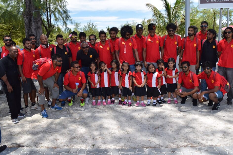 މާލޭގެ ވިކްޓްރީގެ ޓީމް މީދުގައި އެކުވެރިކަމުގެ މެޗެއް ކުޅުމަށް މީދޫއަށް ޒިޔާރަތްކޮށްފައިވޭ