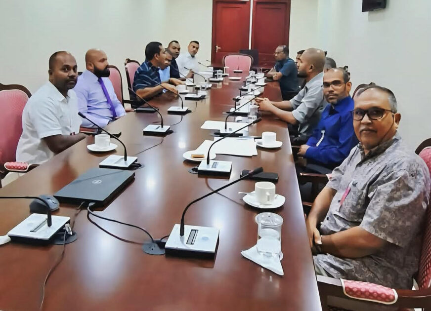 ރަށުކައުންސިލް ހެދުމަށް ބޭއްވުނު މަޝްވަރާ ބައްދަލުވުމެއްގެ ތެރެއިން