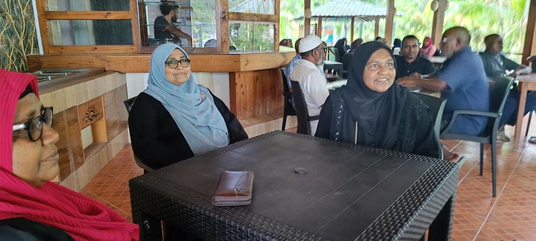 މީދޫގައި ވަކި ކައުންސިލެއް އުފެއްދުމާއި ގުޅޭގޮތުން އިއްޔެ ސަންސެޓްގައި ބޭއްވުނު ބައްދަލުވުމުގެ ތެރެއިން – 21-10-2025