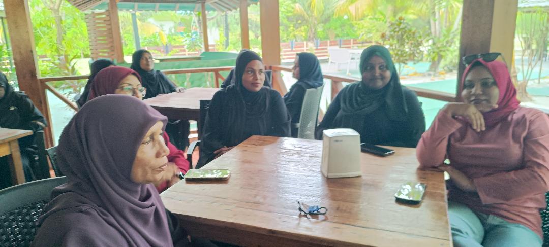 މީދޫގައި ވަކި ކައުންސިލެއް އުފެއްދުމާއި ގުޅޭގޮތުން އިއްޔެ ސަންސެޓްގައި ބޭއްވުނު ބައްދަލުވުމުގެ ތެރެއިން – 21-10-2025