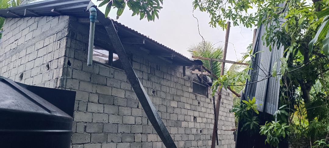 ގަދަވަޔާއެކު ފުރާޅު އެއްލާލި މީދޫ އުނިމާގެ