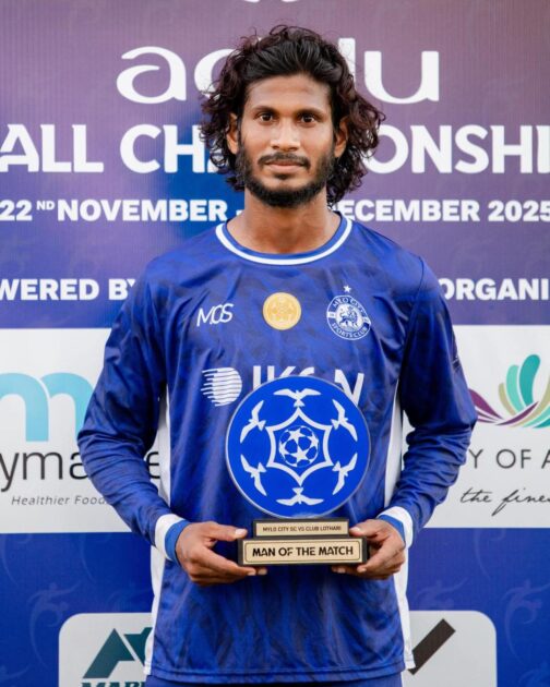 އިއްޔެގެ މެޗްގެ މޮޅު ކުޅުންތެރިޔާ ނަޝީދު: ނަޝީދު ވަނީ މެޗުގައި މޮޅު ކުޅުމެއް ދައްކާ، އޭނާގެ ޓީމަށް މޮޅުކޮށްދިނުމުގައި މުހިންމު ދައުރެއް އަދާކޮށްފައެވެ.