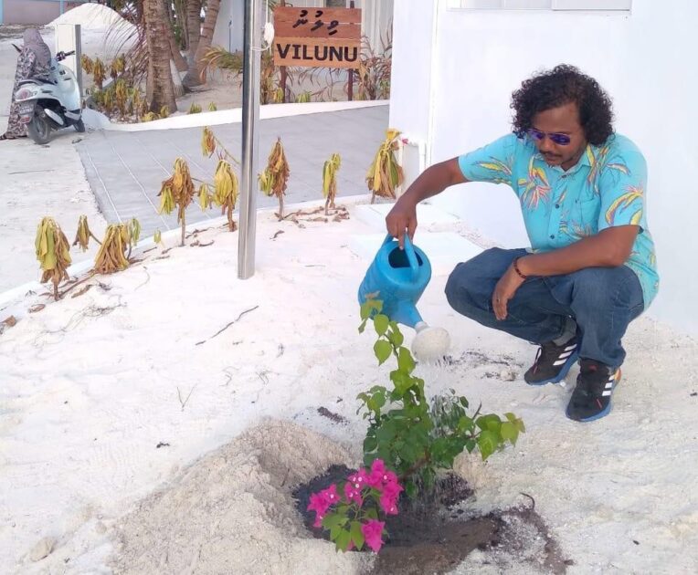 ރަށުގެ ތިމާވެށި ދެމެހެއްޓެނިވި ގޮތަކަށް ކުރިއެރުވުމަށް ސަމީއު ވަނީ ގިނަ މަސައްކަތްތަކެއް ކުރައްވާފައި