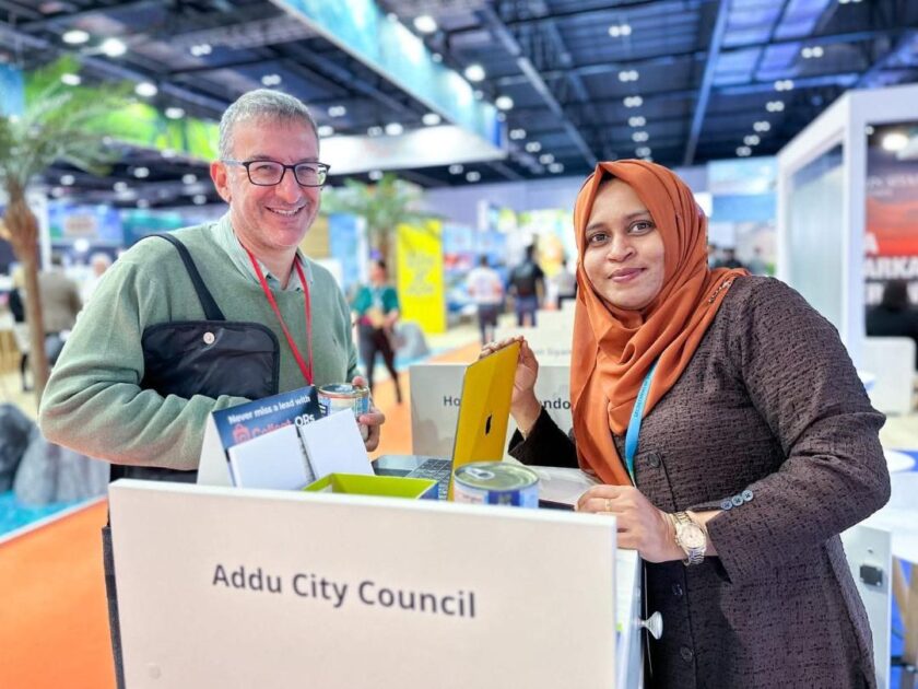 ހޮނިހިރު ދުވަހު ބޭއްވޭ ޕީއެންސީ ޕްރައިމަރީގައި މީދޫ ދާއިރާގެ ކައުންސިލްގެ ރައީސަކަށް ވޯޓުދެއްވައިގެން ސާލިހާ ހޮވުމަކީ މީދޫގެ ރައްޔިތުންގެ ވާޖިބެއްކަމުގައި ދެކިގެން ސާލިހާއަށް ވޯޓްދެއްވަވާ . 