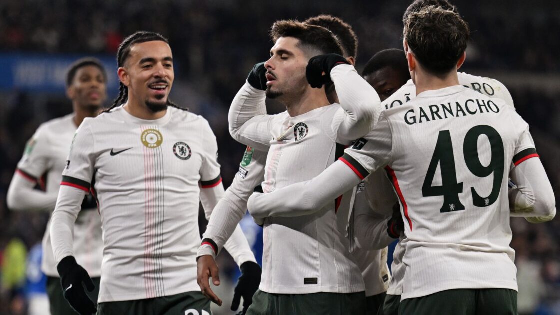 ޕެޑްރޯ ނެޓޯ،- ޗެލްސީއަށް ލީޑު ހޯދައިދިނުމަށްފަހު ޓީމުގެ ކުޅުންތެރީންނާއިއެކު  އެ ކާމިޔާބީ ފާހަގަކުރަނީ 