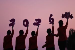 ޗައިނާގެ ހައިނާން ޕްރޮވިންސްގެ ސާންޔާގައި 2026 ވަނަ އަހަރު ރަމްޒުކޮށްދޭ ނަމްބަރުތަކެއް ހިފައިގެން ތިބިބަޔަކު 