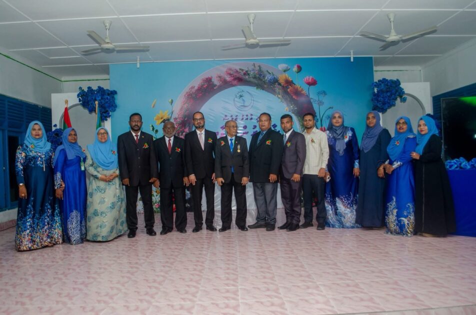 ލަބީބް އިސްކޮށް ހުންނަވައިގެން އައްޑޫސިޓީގައި ހިންގަމުންދާ ޝާއިރުންގެ ވާދީގެ ހަރަކާތްތަކުގެ ތެރެއިން 