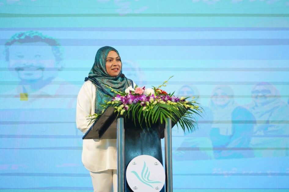 ޝިއުމާ: ޝިއުމާގެ ނަޒަރުގައި ތައުލީމީ މަރުކަޒުގެ އެންމެ އަގުބޮޑު ރައުސުލްމާލަކީ އެތަނުން ތައުލީމު ހާސިލްކުރާ ލޯބިވާ ދަރިވަރުންނާއި، އެ ކުދިން ބިނާކުރުމުގައި މަސައްކަތްކުރާ ނަމޫނާ މުދައްރިސުން