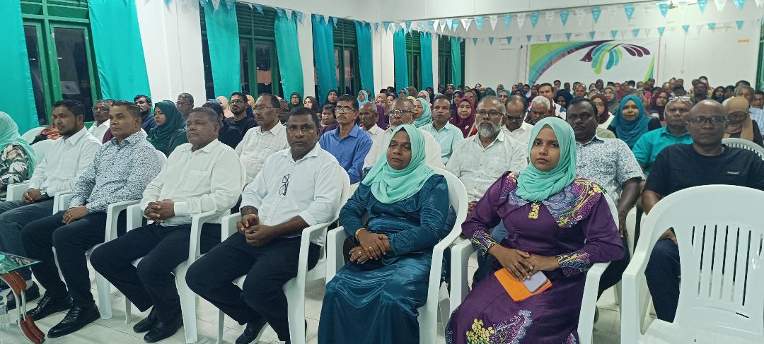 ކައުންސިލް އިންތިޚާބުގައި ޕީއެންސީގެ ފަރާތުން ވާދަކުރައްވާ ކެނޑިޑޭޓުންގެ ކެމްޕެއިން ރަސްމީކޮށް ފެށުމުގެ ގޮތުން ރޭ ހުޅުދޫގައި ބޭއްވި ޚާއްޞަ ޖަލްސާގެ ތެރެއިން 