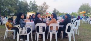 އައްޑޫސިޓީ އަންހެނުންގެ ތަރައްގީއަށް މަސައްކަތްކުރާ ކޮމެޓީ (ޑަބްލިއުޑީސީ) އިން މީދޫ އަވަށުގައި އިއްޔެ ބޭއްވި ޚާއްޞަ ރޯދަވީއްލުމުގެ ތެރެއިން.