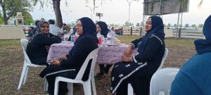 އައްޑޫސިޓީ އަންހެނުންގެ ތަރައްގީއަށް މަސައްކަތްކުރާ ކޮމެޓީ (ޑަބްލިއުޑީސީ) އިން މީދޫ އަވަށުގައި އިއްޔެ ބޭއްވި ޚާއްޞަ ރޯދަވީއްލުމުގެ ތެރެއިން.