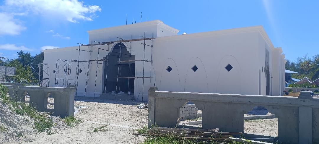 ސަރުކާރުން އައްޑޫސިޓީ މީދޫގައި އިމާރާތް ކުރުވާ 700 މީހުންގެ ޖާގައިގެ މިސްކިތް. 