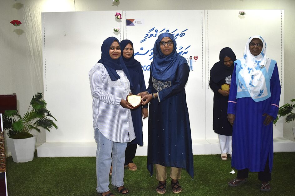 ބައިނަލްއަޤުވާމީ ނަރުހުންގެ ދުވަސް ފާހަގަ ކުރުމަށް 12-05-2026 ގައި " މީދޫ ރާފަޅާ ގްރޫޕުން " ބޭއްވި ރަސްމިއްޔާތުގެ ތެރެއިން 