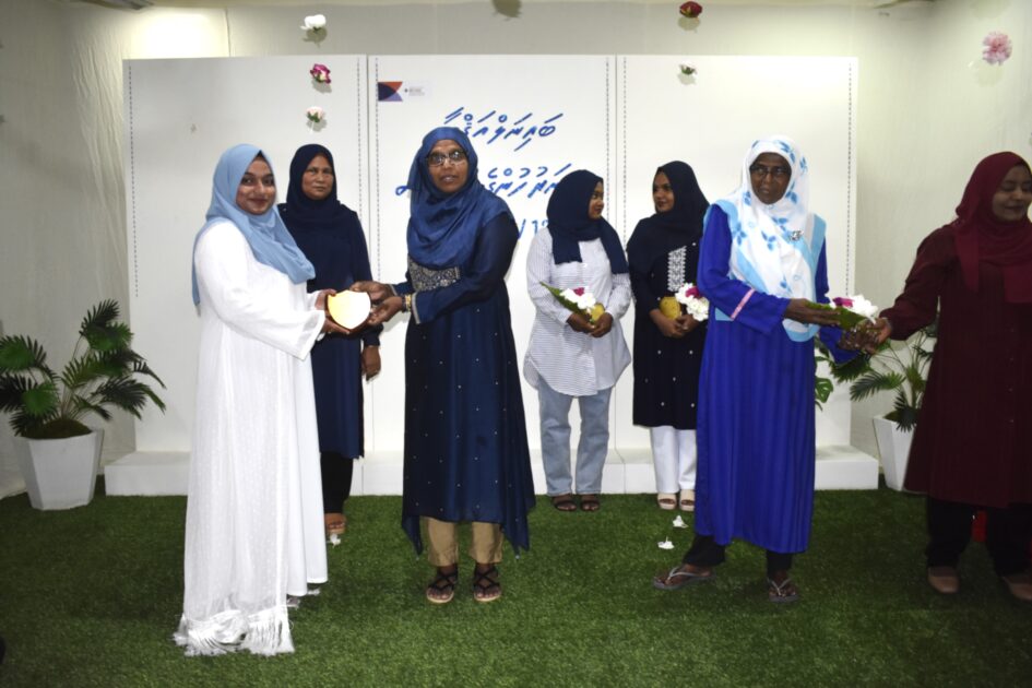 ބައިނަލްއަޤުވާމީ ނަރުހުންގެ ދުވަސް ފާހަގަ ކުރުމަށް 12-05-2026 ގައި " މީދޫ ރާފަޅާ ގްރޫޕުން " ބޭއްވި ރަސްމިއްޔާތުގެ ތެރެއިން 