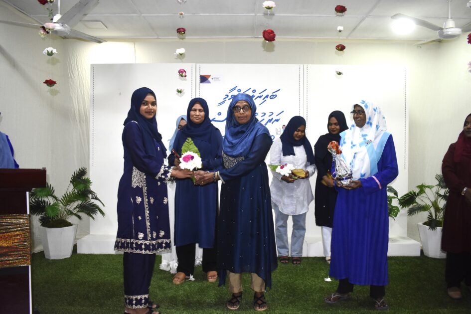 ބައިނަލްއަޤުވާމީ ނަރުހުންގެ ދުވަސް ފާހަގަ ކުރުމަށް 12-05-2026 ގައި " މީދޫ ރާފަޅާ ގްރޫޕުން " ބޭއްވި ރަސްމިއްޔާތުގެ ތެރެއިން 