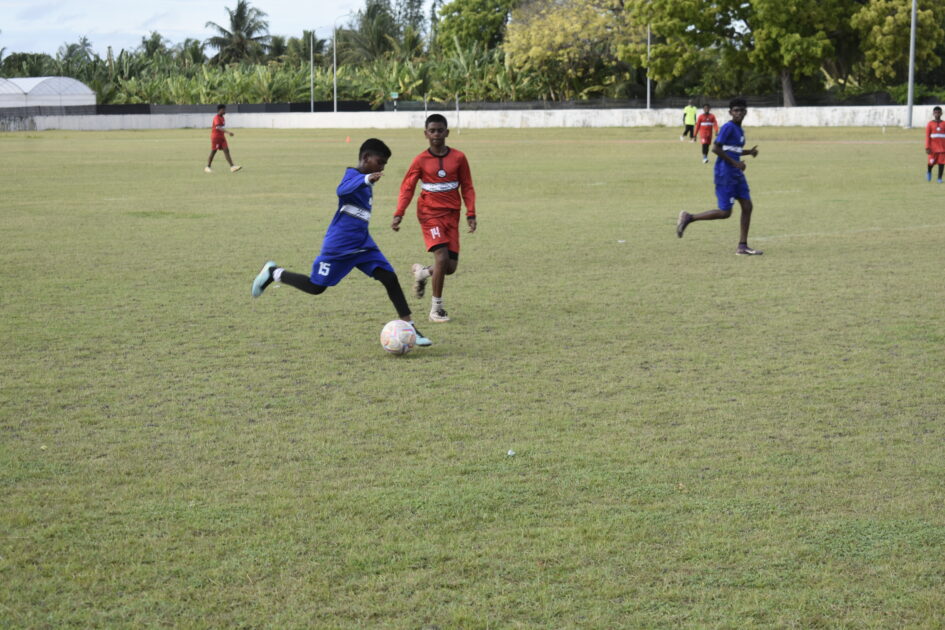 މި ލީގުގައި ބައިވެރިވާ ކޮންމެ ކުއްޖަކީވެސް ފަސް ވަގުތު ނަމާދުކުރާ ކުއްޖަކަށްވުމަކީ މުބާރާތުގައި ބައިވެރިވުމުގެ އަސާސީ ޝަރުޠެއް