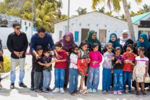 ހުޅުދޫގައި ތަރައްޤީކުރި ކުޑަކުދިންގެ ޕާކުގެ ފުރަތަމަ ފިޔަވަހީގެ މަސައްކަތް ނިންމައި ރަސްމީކޮށް ހުޅުވުން( ފޮޓޯ ހުޅުދޫ އަވަށު އޮފީސް ) 