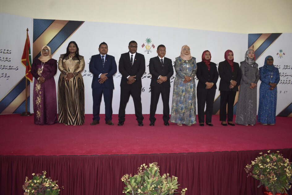 އަންހެނުންގެ ތަރައްޤީއަށް މަސައްކަތްކުރާ ކޮމިޓީ (އ.ތ.މ.ކ) ގެ މެންބަރުންނާއި ކައުންސިލަށް އިންތިޚާބުވި ކައުންސިލަރުން 
