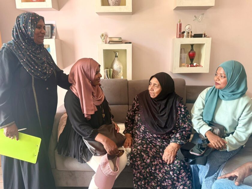 މިޒިޔާރަތަކީ ކައުންސިލުން ފޯރުކޮށްދޭ ޚިދުމަތްތައް އިތުރަށް ހަރުދަނާކުރުމުގެ މަޤްޞަދުގައި ކުރިއަށްގެންދާ ސިލްސިލާ ޒިޔާރަތްތަކެއް - ފޮޓޯ މީދޫ ކައުންސިލް ފޭސްބުކް ޕޭޖުން