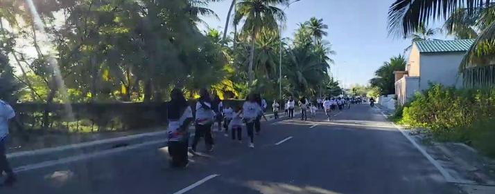 ފޮޓޯ "އައްޑޫމީދޫ މިނިވަންއުފާ 2026" ގެ ފޭސްބުކް ޕޭޖުގެ ވީޑިއޯތަކުން ސްކްރީން ޝޮޓްނަގައިގެން 