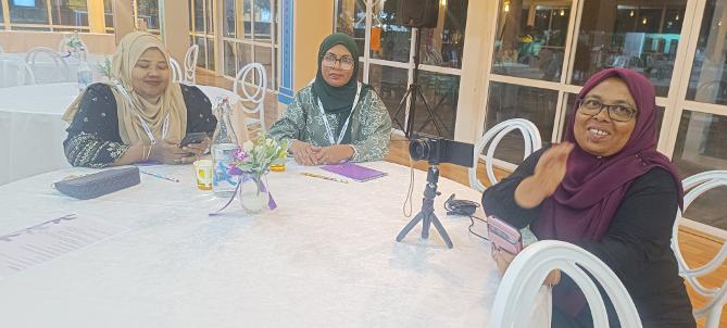 މީދޫ އެކުވެރިންގެ ޗޭނު ޖަމްއިއްޔާއާއި ޒުވާނުން ބާރުވެރިކުރުވުމާއި، ކުޅިވަރާއި ހަށިހެޔޮކަމާބެހޭ ވުޒާރާ ގުޅިގެން އިންތިޒާމުކުރާ އިއްޔެ ( 7 އޯގަސްޓް 2026 ގައި ފެށުނު ) "ދެކުނުއަށި" މަހާސިންތާގެ ތެރެއިން 