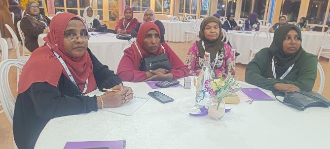 މީދޫ އެކުވެރިންގެ ޗޭނު ޖަމްއިއްޔާއާއި ޒުވާނުން ބާރުވެރިކުރުވުމާއި، ކުޅިވަރާއި ހަށިހެޔޮކަމާބެހޭ ވުޒާރާ ގުޅިގެން އިންތިޒާމުކުރާ އިއްޔެ ( 7 އޯގަސްޓް 2026 ގައި ފެށުނު ) "ދެކުނުއަށި" މަހާސިންތާގެ ތެރެއިން 