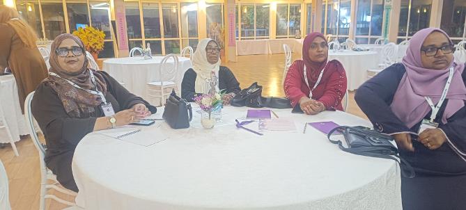 މީދޫ އެކުވެރިންގެ ޗޭނު ޖަމްއިއްޔާއާއި ޒުވާނުން ބާރުވެރިކުރުވުމާއި، ކުޅިވަރާއި ހަށިހެޔޮކަމާބެހޭ ވުޒާރާ ގުޅިގެން އިންތިޒާމުކުރާ އިއްޔެ ( 7 އޯގަސްޓް 2026 ގައި ފެށުނު ) "ދެކުނުއަށި" މަހާސިންތާގެ ތެރެއިން 