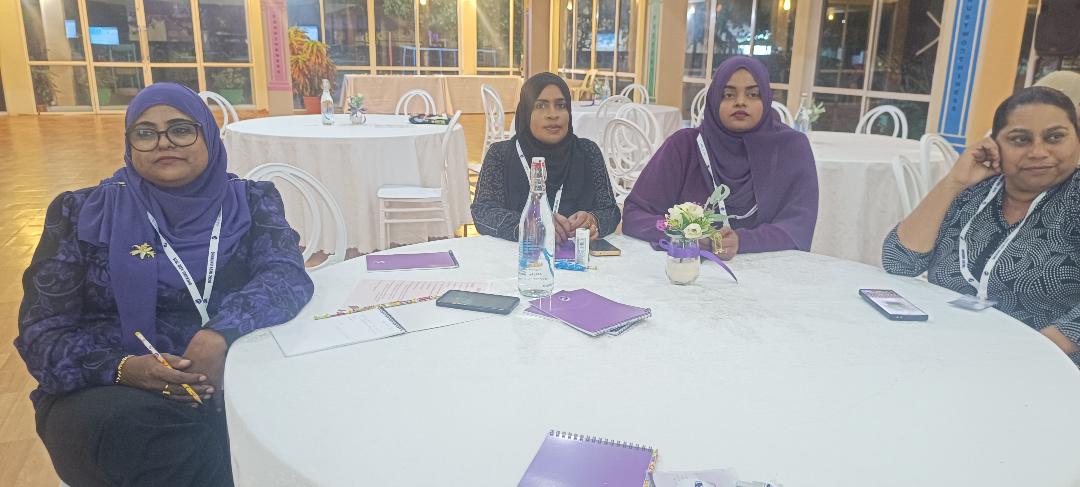 މީދޫ އެކުވެރިންގެ ޗޭނު ޖަމްއިއްޔާއާއި ޒުވާނުން ބާރުވެރިކުރުވުމާއި، ކުޅިވަރާއި ހަށިހެޔޮކަމާބެހޭ ވުޒާރާ ގުޅިގެން އިންތިޒާމުކުރާ އިއްޔެ ( 7 އޯގަސްޓް 2026 ގައި ފެށުނު ) "ދެކުނުއަށި" މަހާސިންތާގެ ތެރެއިން 
