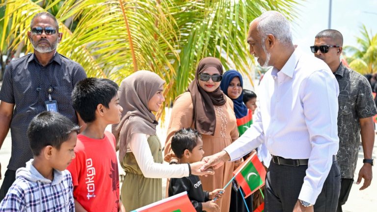 ބަނޑިދޫއިން ރައީސަށް އުފާވެރި މަރުހަބާއެއް!