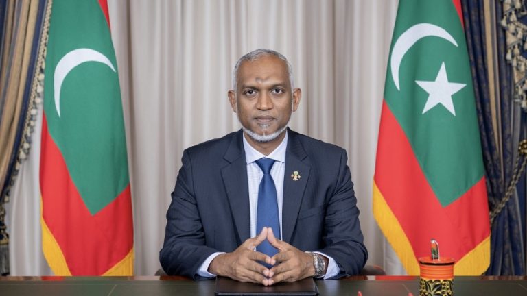 ކެންސަރުން ރައްކާތެރިވުމަށް ދުންފަތާ ދުރުހެލިވުމަށް، ރައީސް އިލްތިމާސް ކުރައްވައިފި