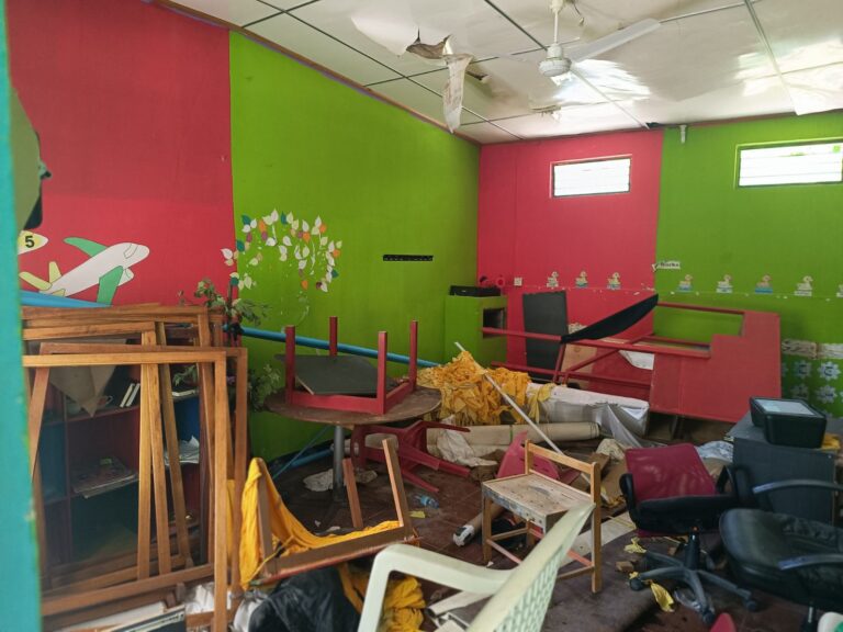 ވީރާނާ ވަމުންދާ ހުޅުދޫ ސްކޫލްގެ ކުރީގެ އިމާރާތް