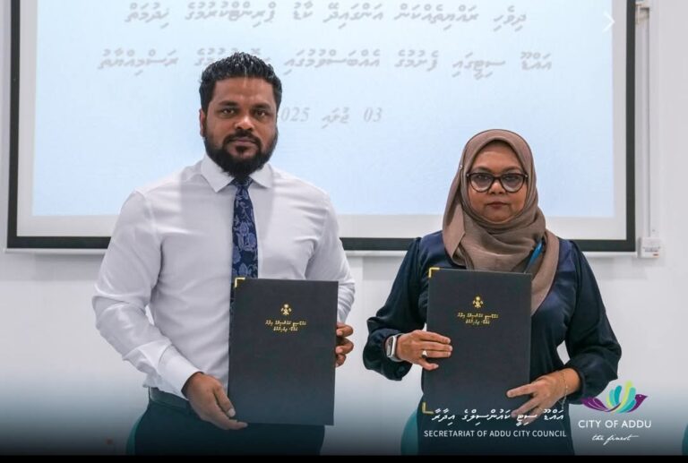 އައިޑީ ކާޑު ޕްރިންޓުކޮށް ދޫކުރުމުގެ ޚިދުމަތް ފުވައްމުލަކާއި އައްޑޫސިޓީގައި ފަށައިފި