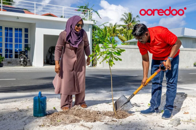 އުރީދޫއާއި ނަލަފެހި ގުޅިގެން ގަސް އިންދުމުގެ ޚާއްސަ ޕްރޮގްރާމެއް މީދޫގައި ބާއްވައިފި