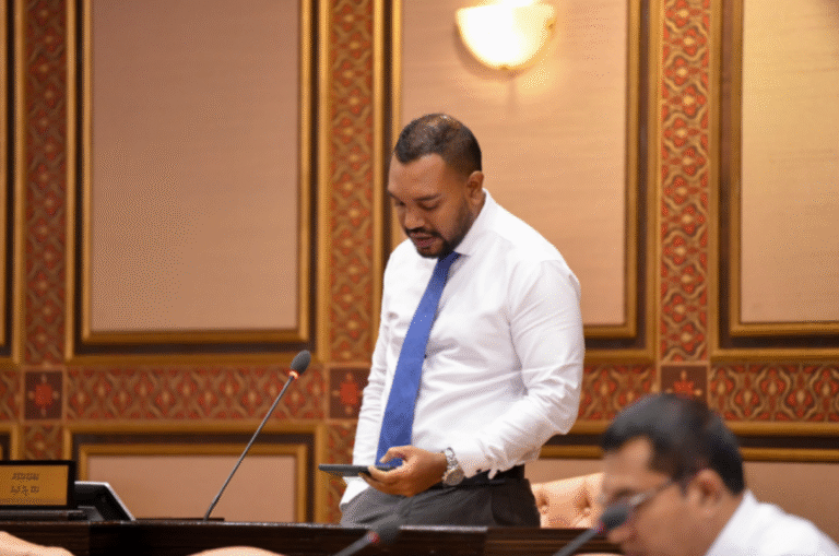 އައްޑޫ ސިޓީ މީދޫ ޓުއަރިޒަމް ޒޯނުން ބައެއް ބިންތައް ދޫކޮށްފައިވަނީ ގަވާއިދާ ޚިލާފަށް- މެމްބަރު އައްދު