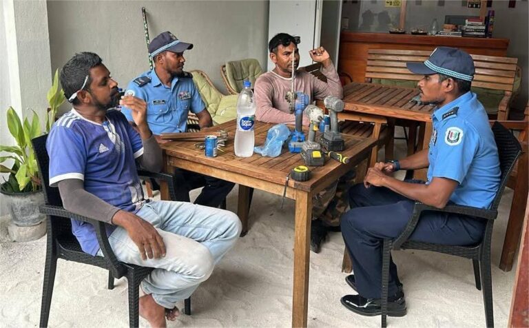 ކުށްމަދުކުރުމަށް ރައްޔިތުންނާ ބައްދަލުކޮށް މައުލޫމާތު ދިނުމުގެ ހަރަކާތެއް އދ. އަތޮޅު ރަށްރަށުގައި ކުރިއަށް ގެންގޮސްފި